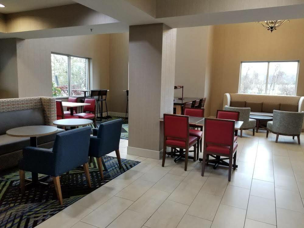 Holiday Inn Express Hotel & Suites Louisville South-Hillview, An Ihg Hotel Zewnętrze zdjęcie